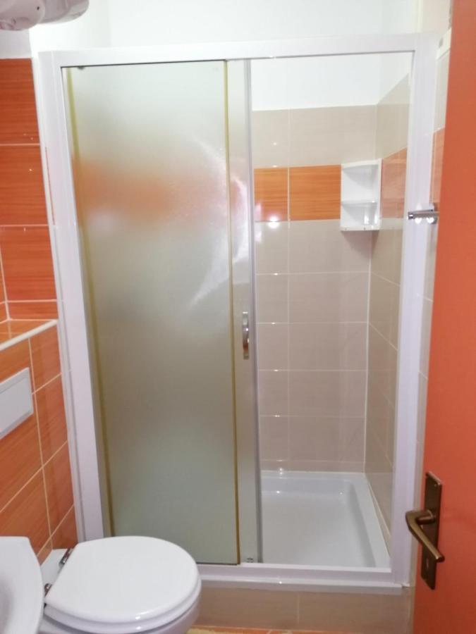 And Guscic Apartament *